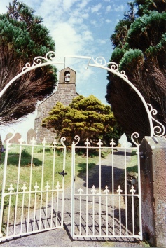 Gilcrux church gateway